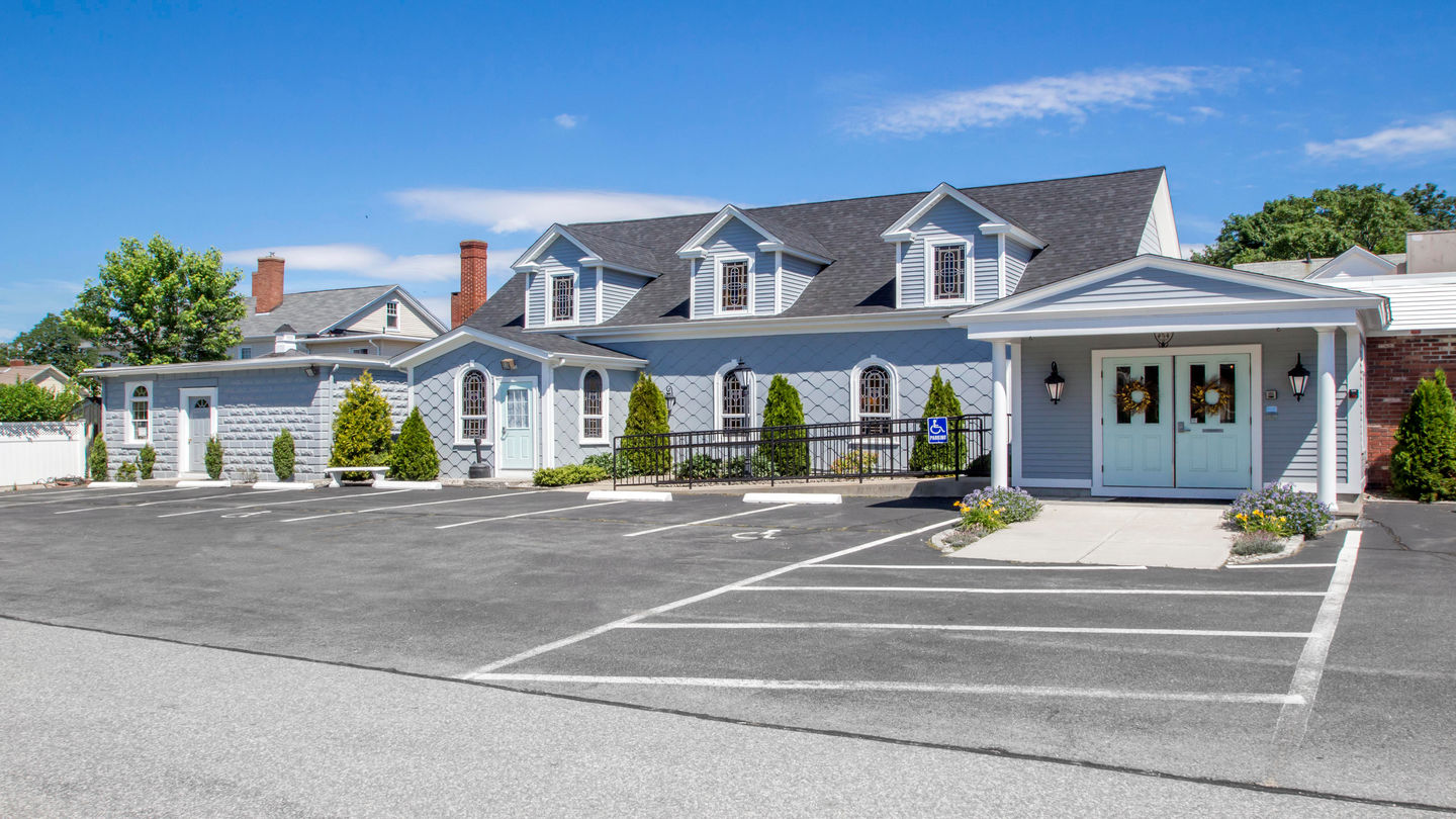 Front entrance at Wilbur-Romano Funeral Home